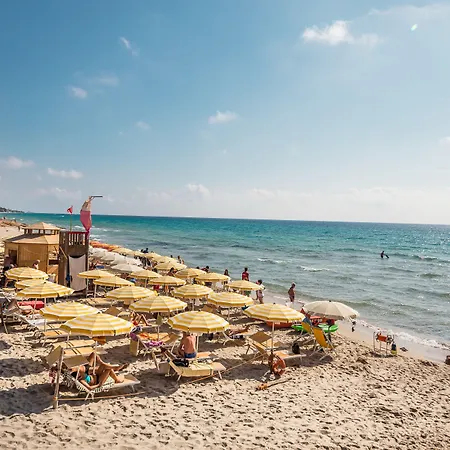 Отель Amareclub Rocca Dorada Санта-Маргерита-ди-Пула